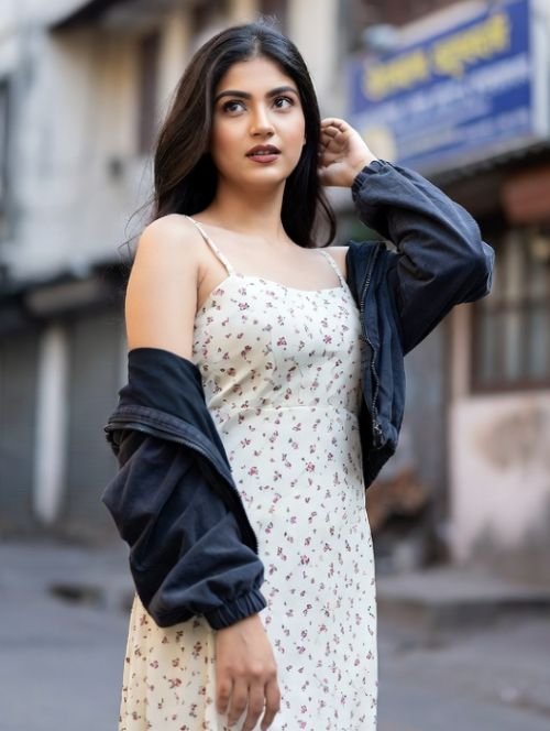 Aleena Khan Rajori Garden Call Girl