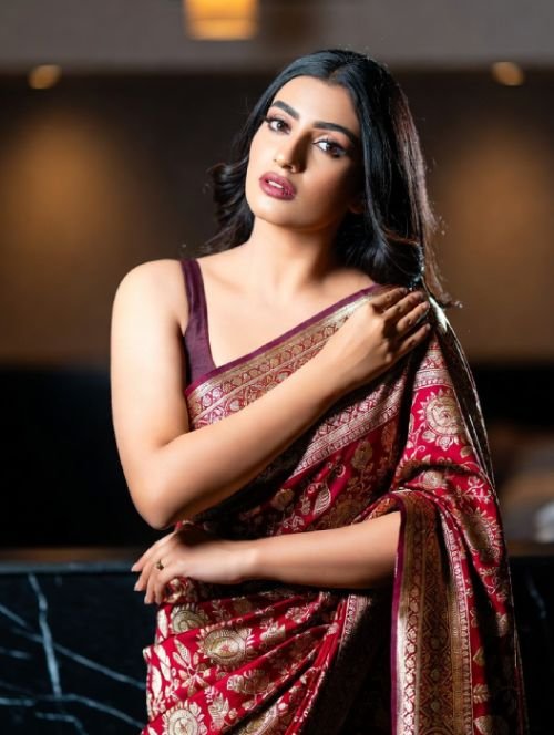 Nisha Rajori Garden Call Girl